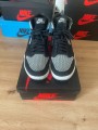 Jordan 1 retro flyknit shadow grey taille 42 comme neuve