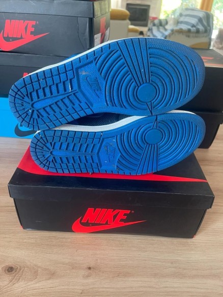 Jordan 1 retro flyknit royal blue taille 42 comme neuve