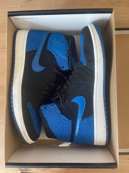 Jordan 1 retro flyknit royal blue taille 42 comme neuve