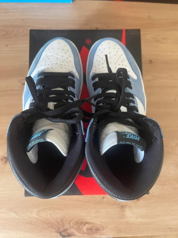Jordan 1 retro university blue taille 42 comme neuve 2
