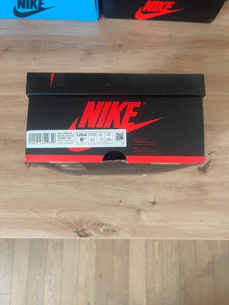 Jordan 1 retro university blue taille 42 comme neuve
