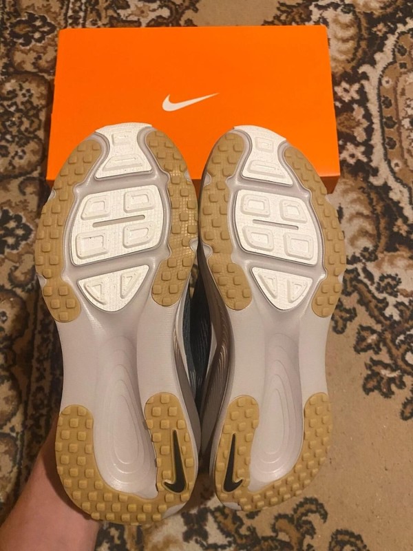 Nike Vomero 18 grey 2