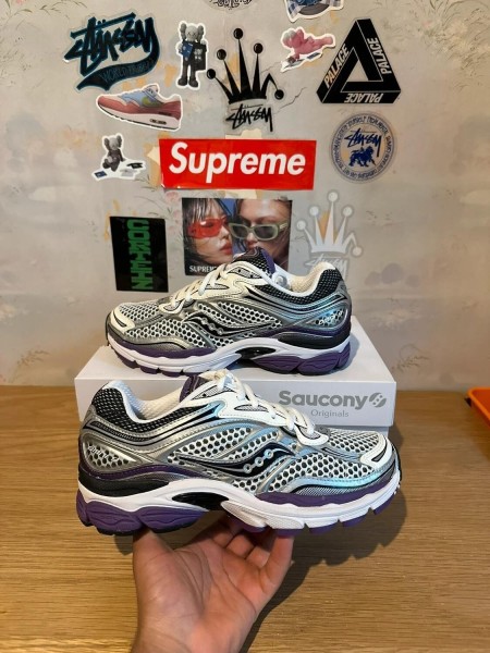 Saucony Progrid Omni 9 Purple / violet