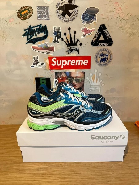 Saucony Progrid omni 9 blue lime