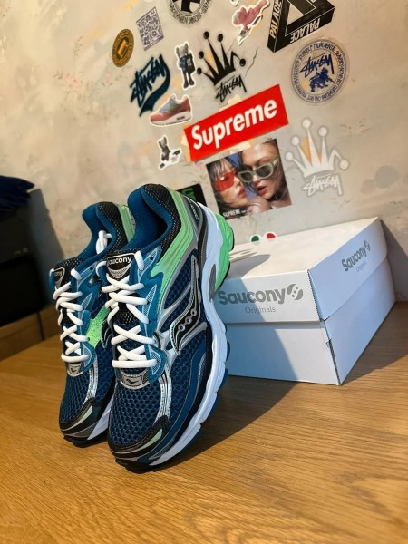 Saucony Progrid omni 9 blue lime