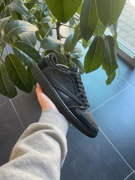 Jordan 1 Low Travis Scott Black Phantom