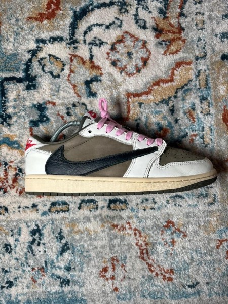 Air Jordan 1 low travis scott reverse olive