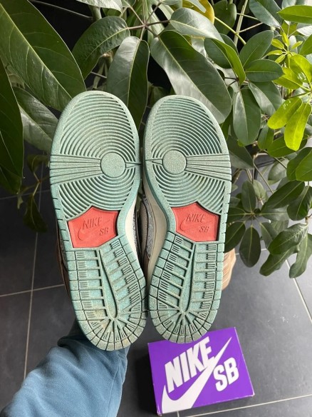 Nike SB dunk low big money saving