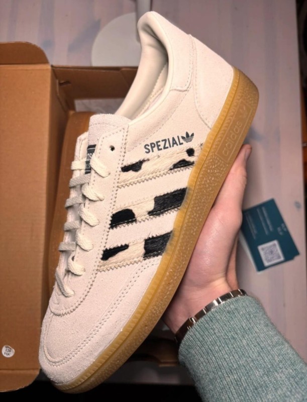 adidas handball spezial off white cow vache taille 38