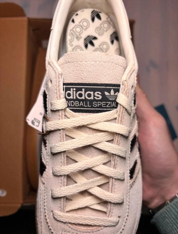 adidas handball spezial off white cow vache taille 38 2