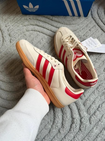 adidas samba red cream " saint valentin " Taille 40