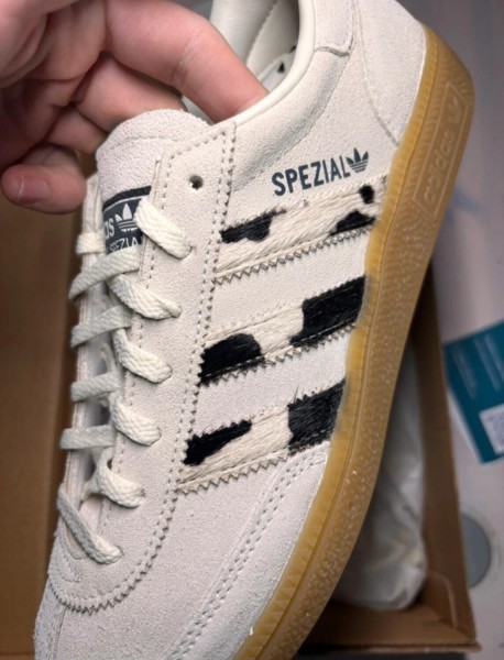 adidas handball spezial off white cow vache taille 38