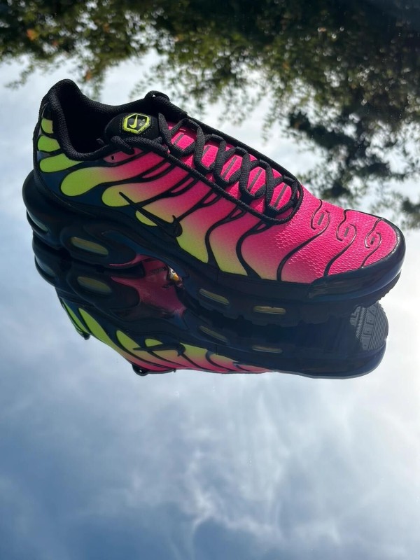 Nike Air Max Plus Hyper Pink Volt - EU 44 2