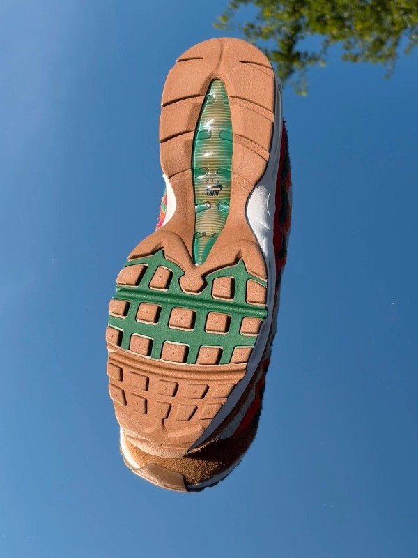 Nike Air Max 95 7-Eleven - EU 44 2