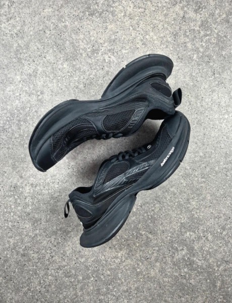 Balenciaga Circuit Black taille 41
