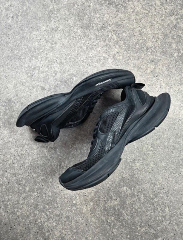 Balenciaga Circuit Black taille 41 2