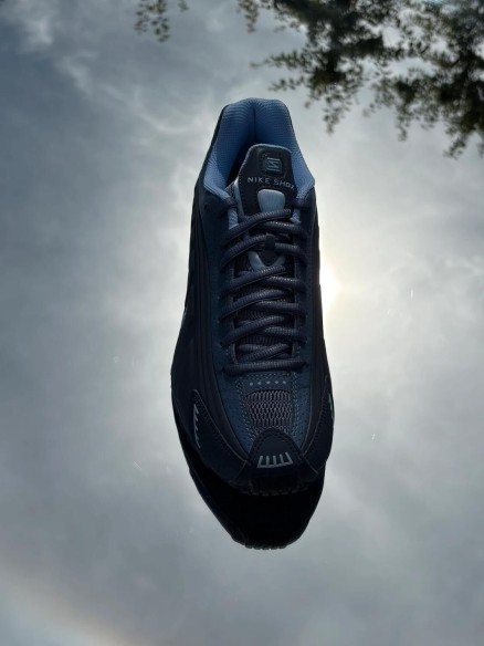 Nike Shox R4 Obsidian - EU 40