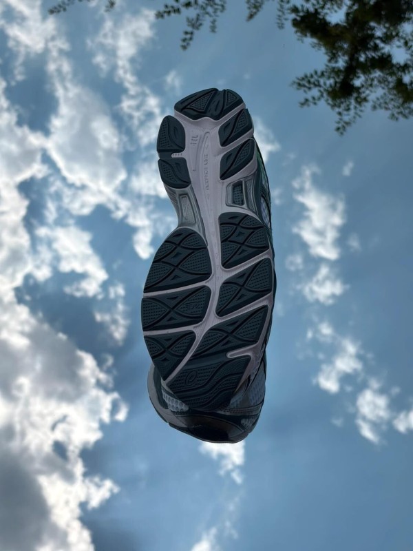 Asics Gel-Cumulus 16 White Ironclad - EU 41,5 2