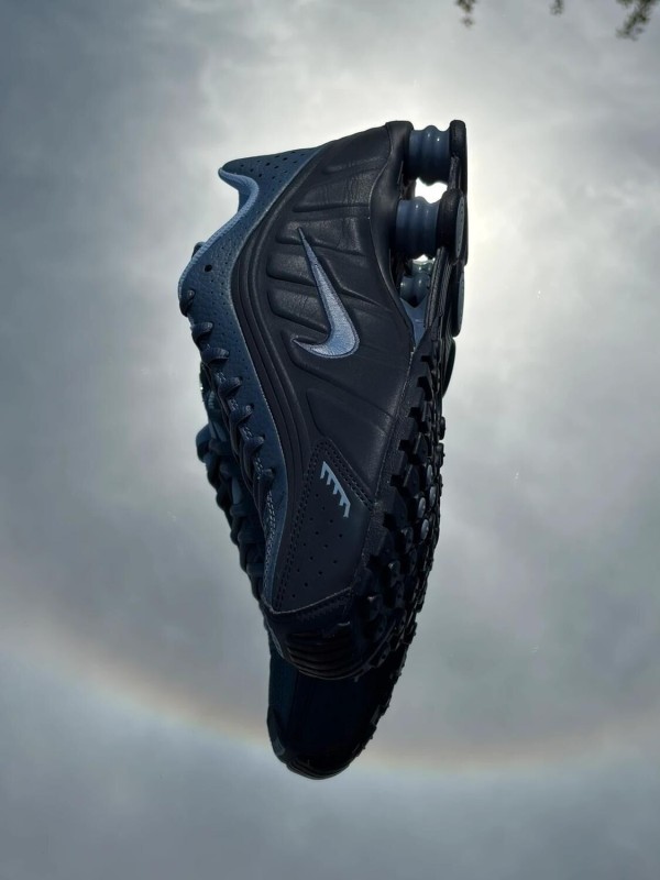 Nike Shox R4 Obsidian - EU 40 2