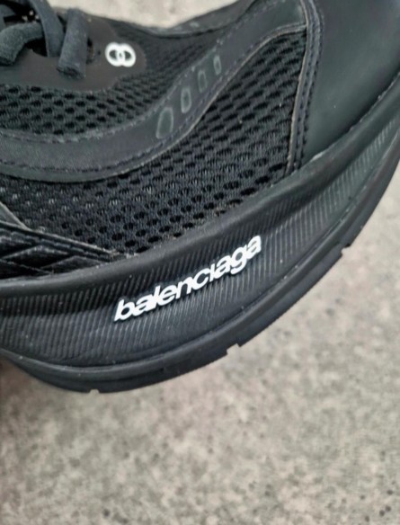 Balenciaga Circuit Black taille 41