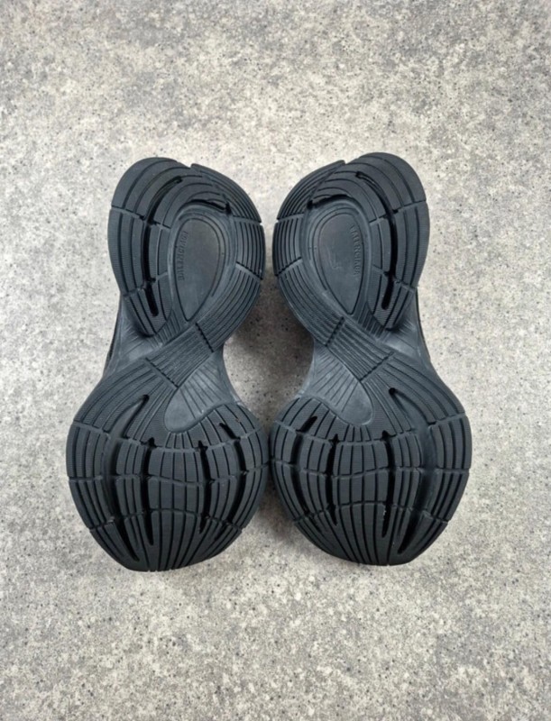 Balenciaga Circuit Black taille 41 2