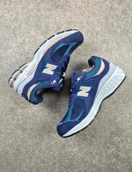 New Balance 2002r Night Tide taille 42
