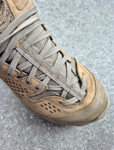 Hoka One One Tor Ultra Low Engineered Garments taille 40 2/3