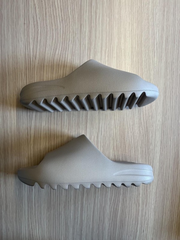 Adidas Yeezy Slide Pure