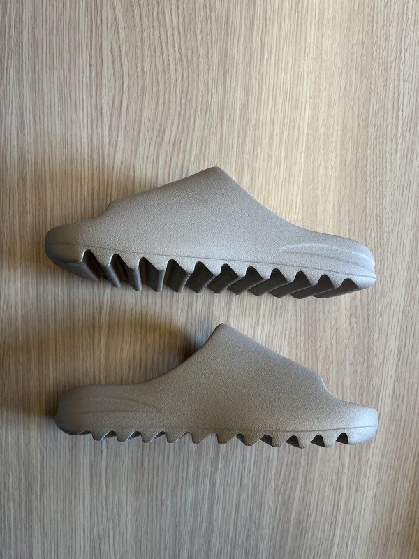 Adidas Yeezy Slide Pure 2