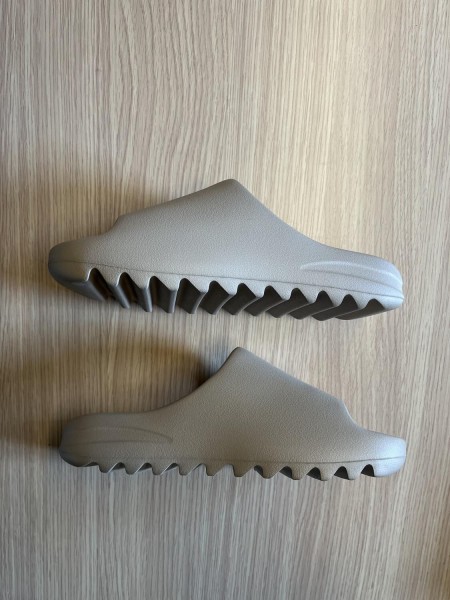 Adidas Yeezy Slide Pure