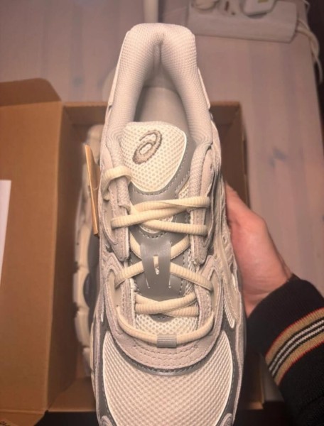 Asics gel nyc cream oyster grey taille 44,5