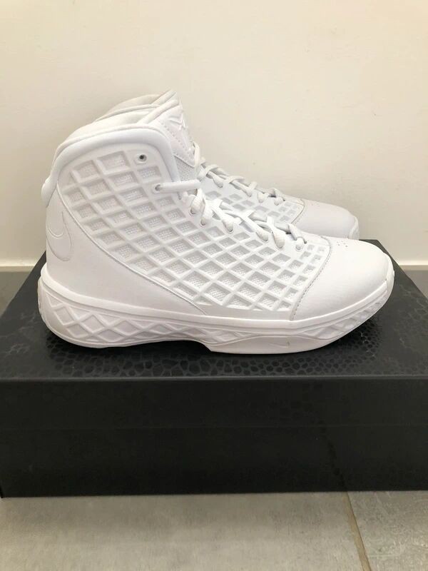Nike Kobe III - EU 39