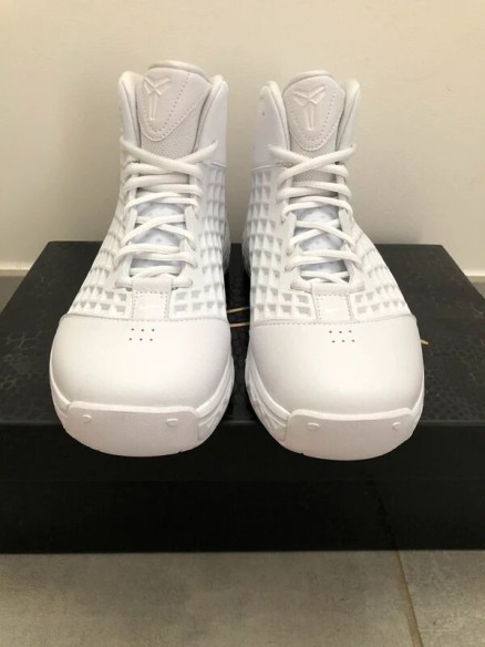 Nike Kobe III - EU 39