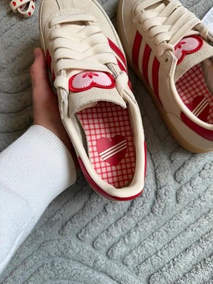 adidas handball spezial red cream " saint valentin " taille 37