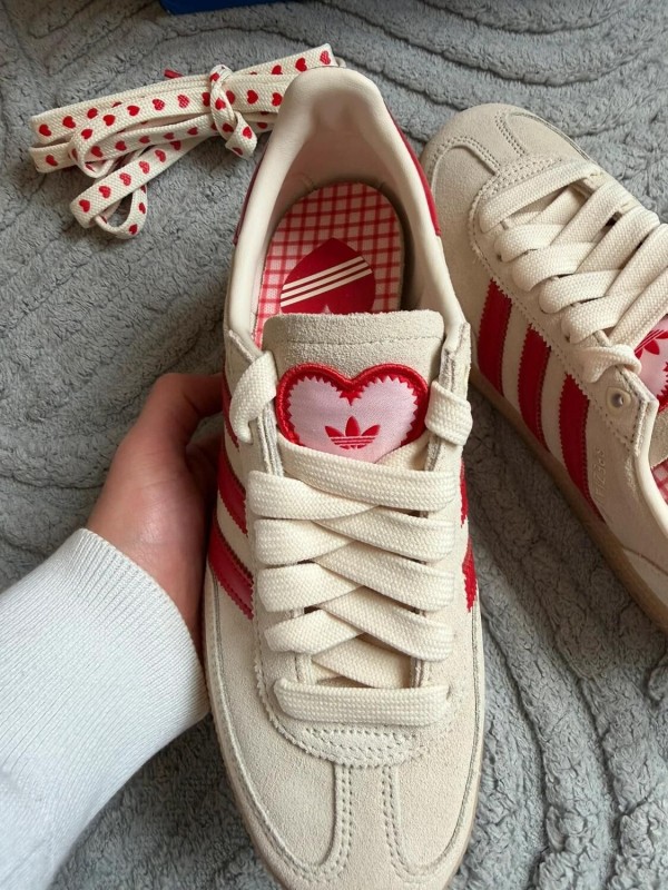 adidas handball spezial red cream " saint valentin " taille 37 2