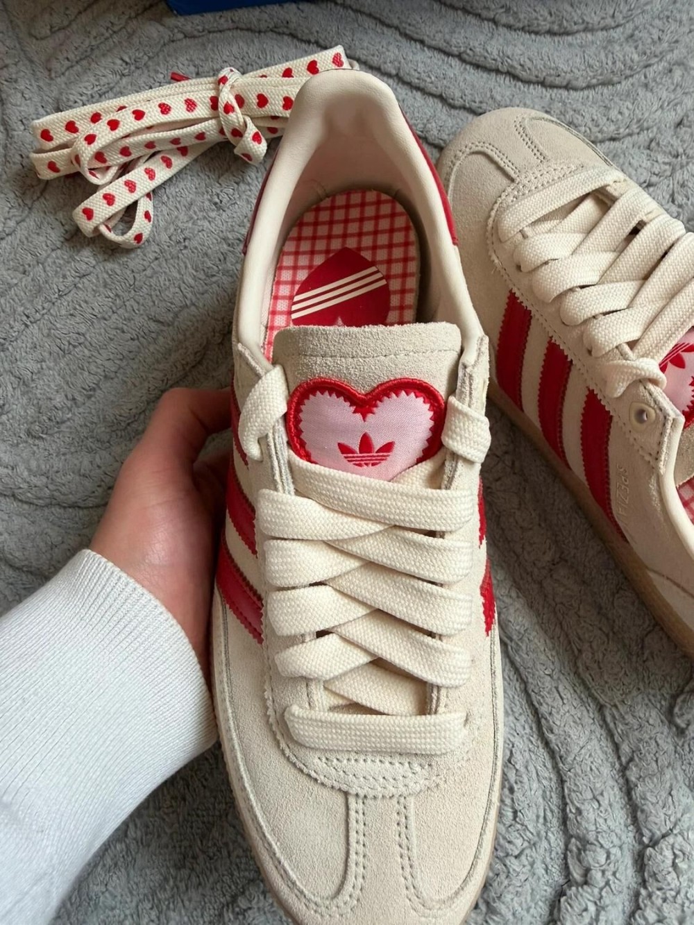 adidas handball spezial red cream " saint valentin " taille 37