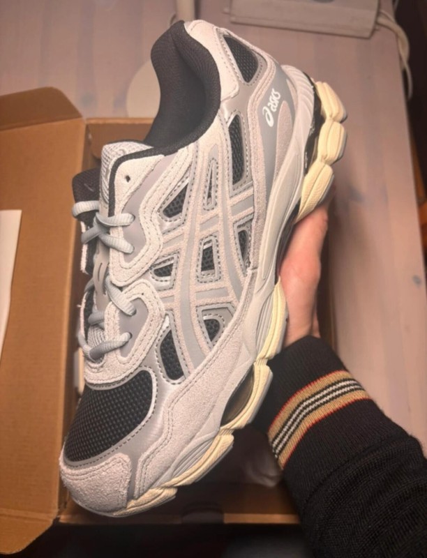 Asics gel nyc black piedmont grey taille 41,5