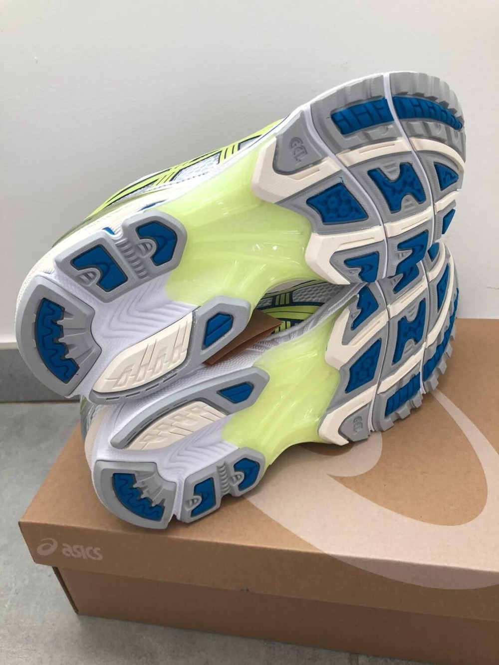 Asics gel kayano 14