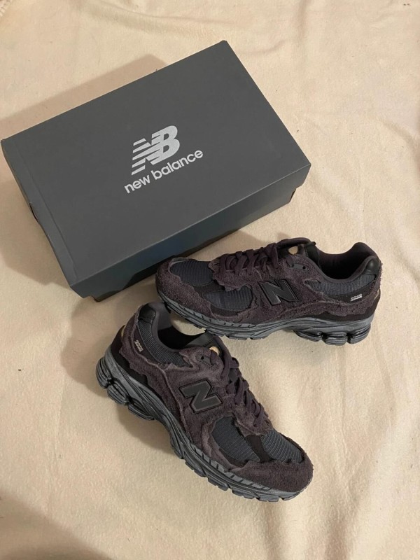 New balance 2002r protection pack black phantom
