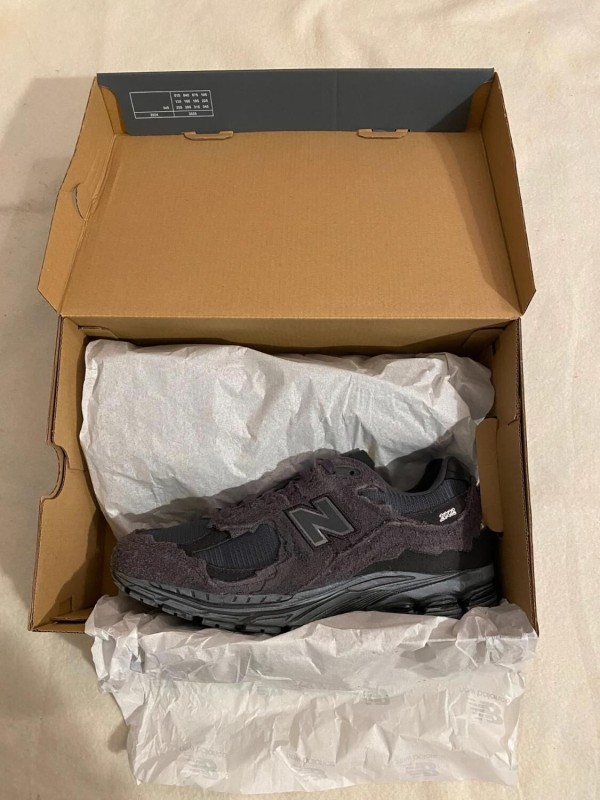 New balance 2002r protection pack black phantom 2