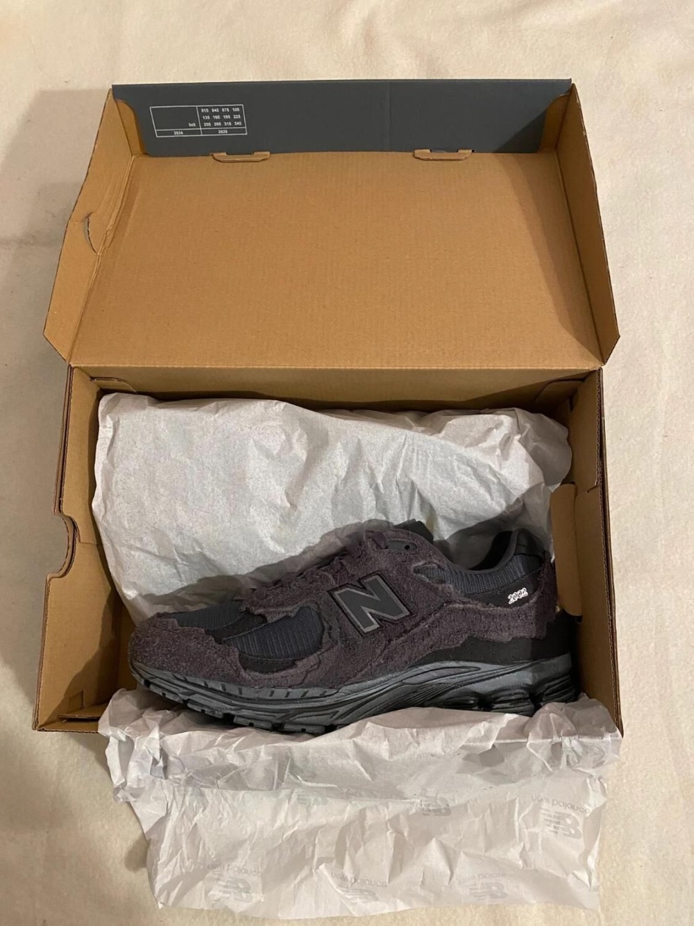 New balance 2002r protection pack black phantom