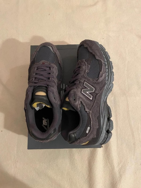 New balance 2002r protection pack black phantom 2