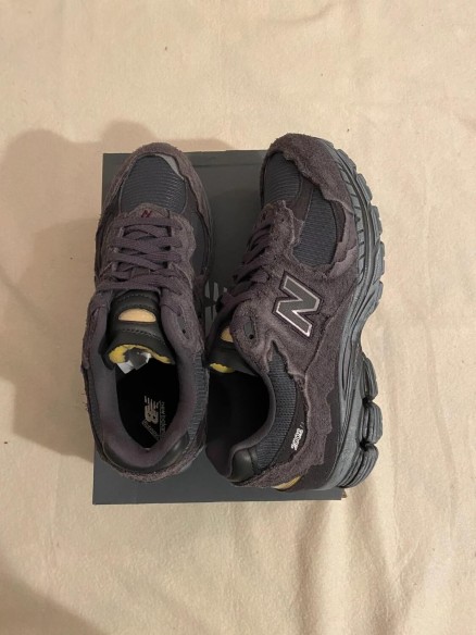 New balance 2002r protection pack black phantom