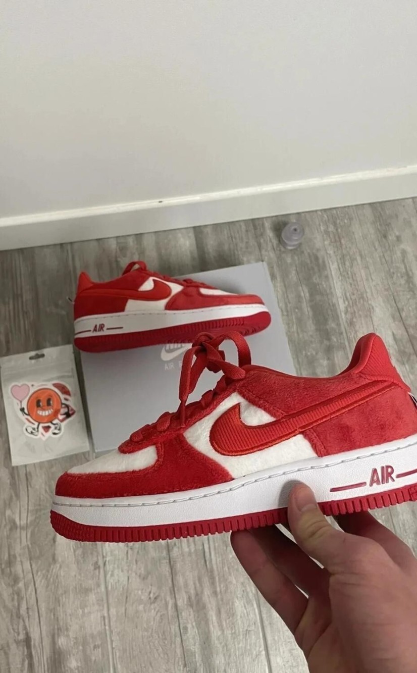 Air force 1 Valentine's day fleece