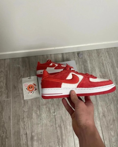 Air force 1 Valentine's day fleece