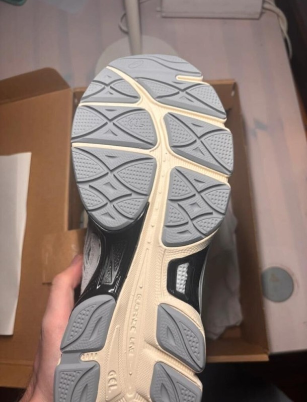 Asics gel nyc black piedmont grey taille 41,5 2