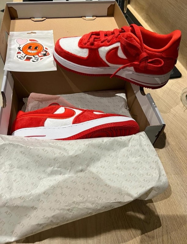 Air force 1 Valentine's day fleece 2
