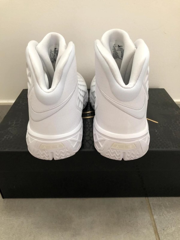 Nike Kobe III - EU 39 2