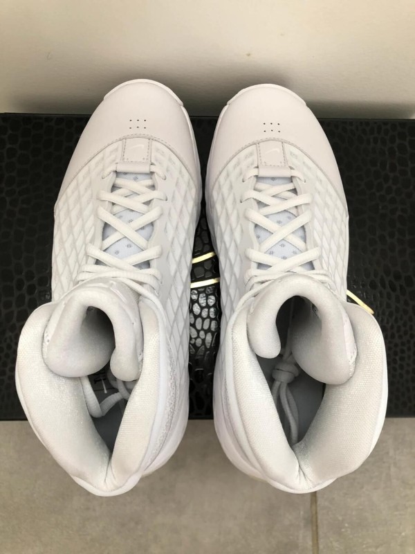 Nike Kobe III - EU 39 2