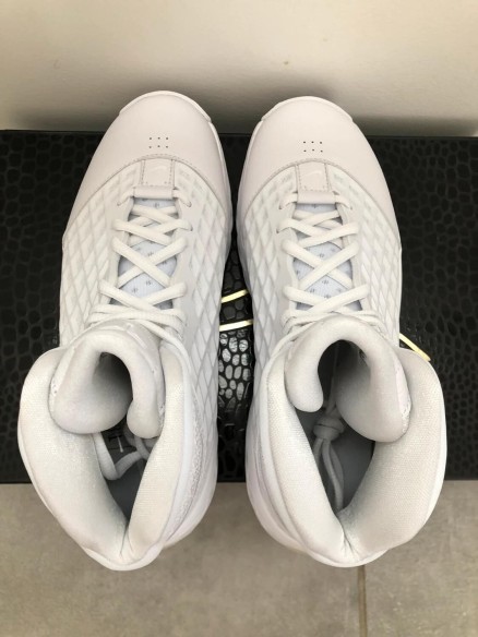Nike Kobe III - EU 39